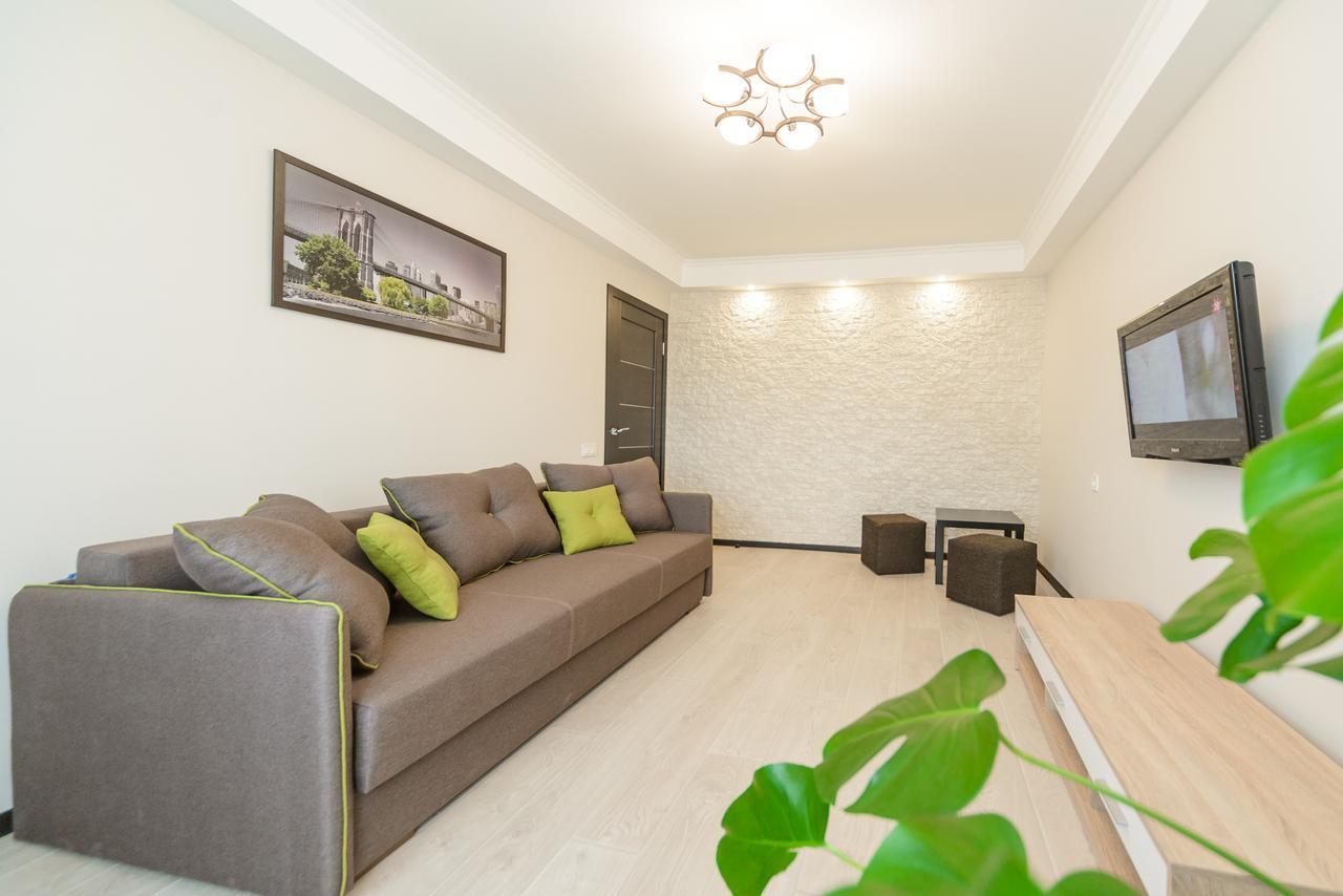 Artal Apartment On Iordanskaya 22 Kiev Exterior foto